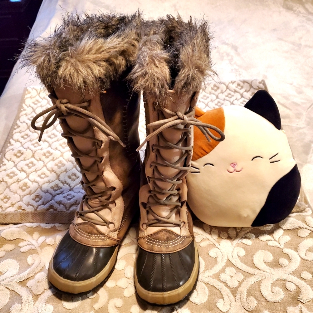 - Sorel Cate the Great waterproof boots